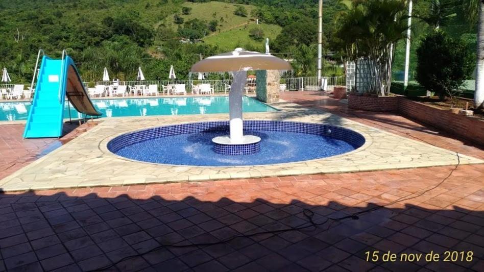 אפרטהוטל Águas de Lindóia Flat Cavalinho Branco Com Piscina Aquecida 11M - 5 Min Da Praca מראה חיצוני תמונה